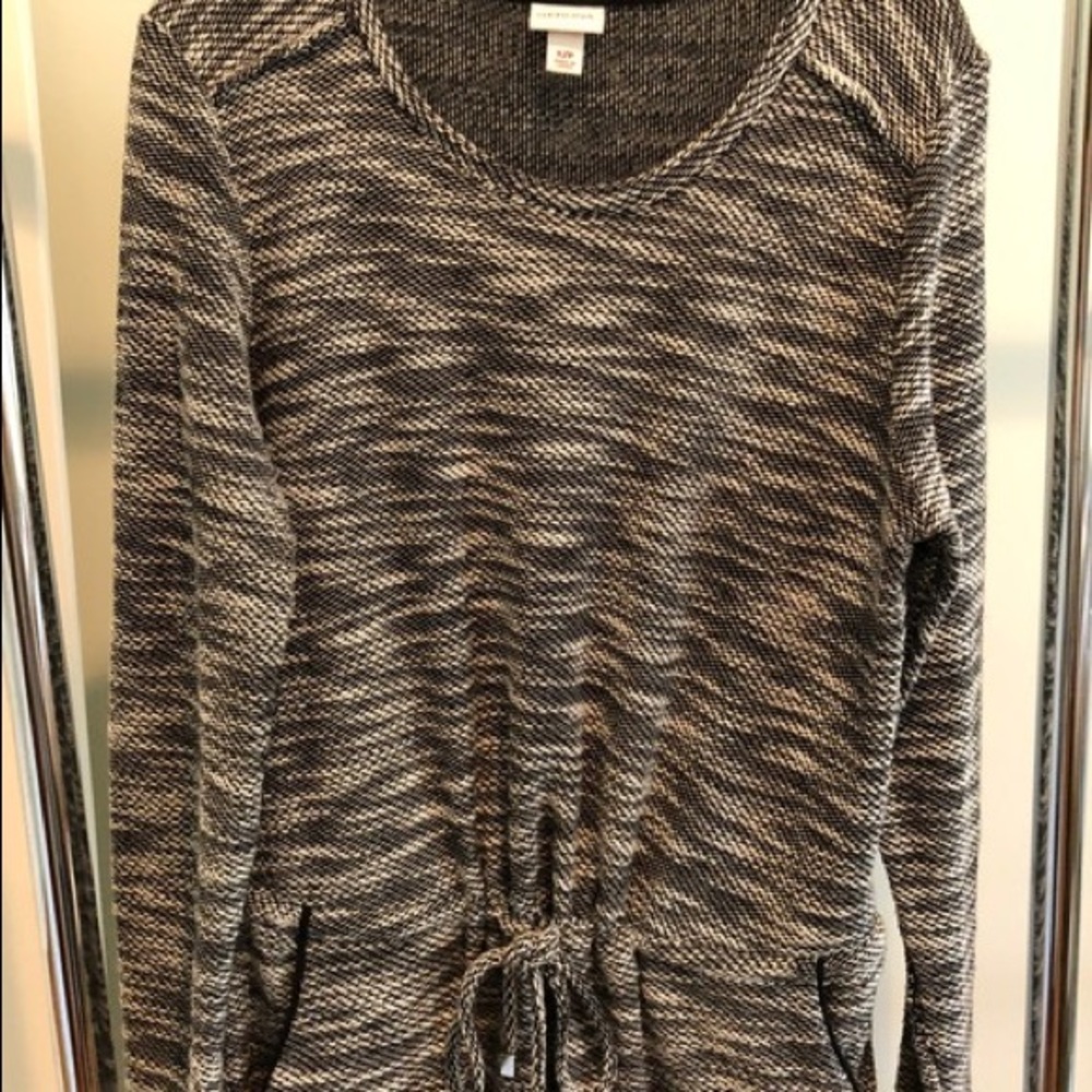 Black and white drawstring sweater dress